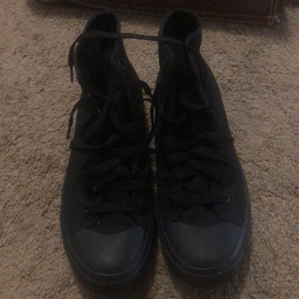 Black non slip shoes